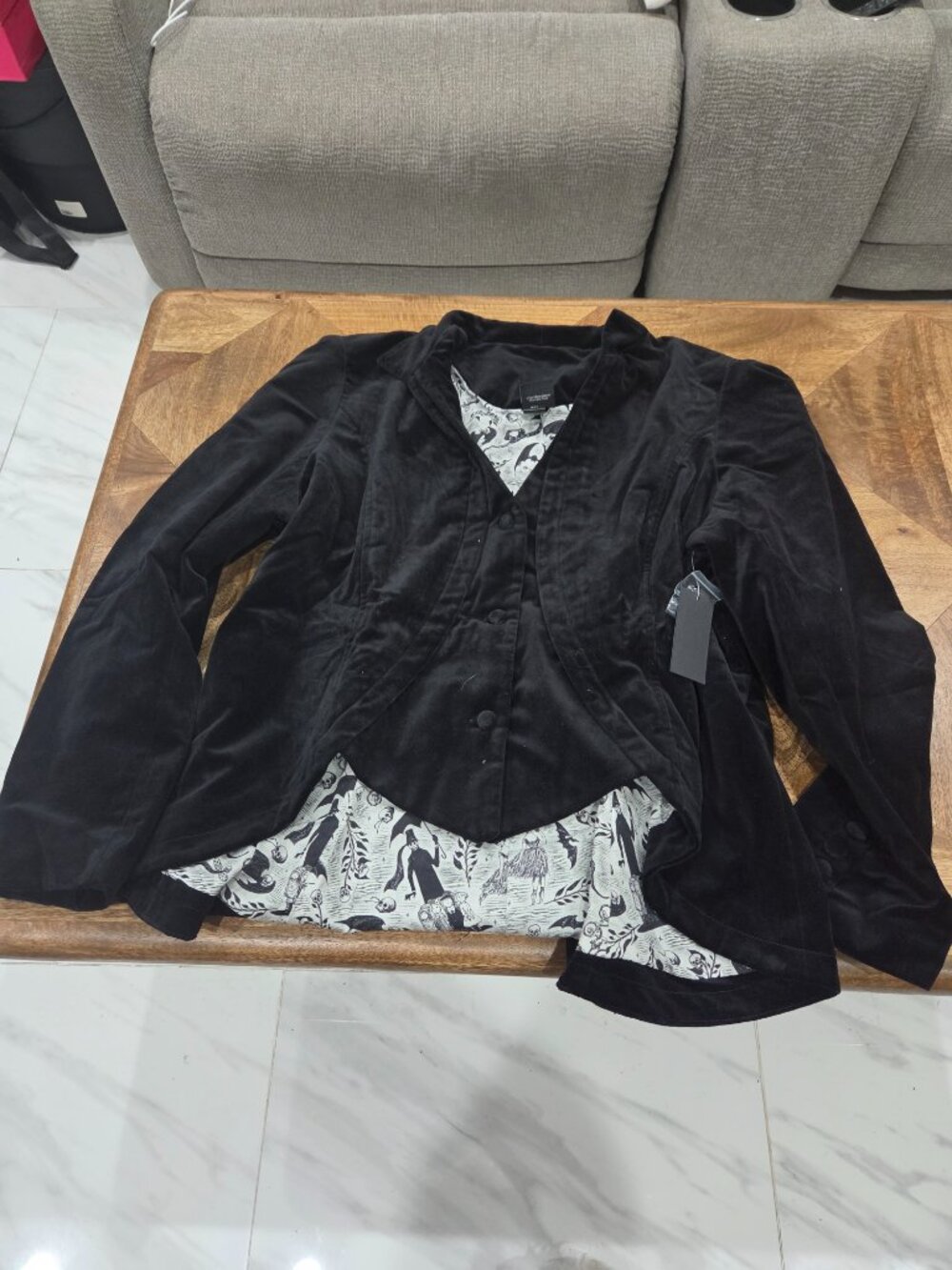 Midnight Hour Edward Gorey collab velvet jacket size 4XL New